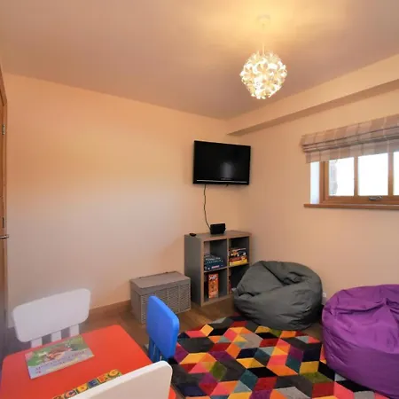 4 Bed In Maryport Oc-87097 Mawbray